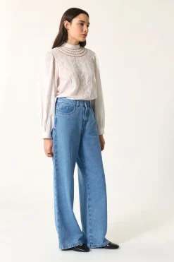 Des Petit Hauts Jean Louela BLEACH Online